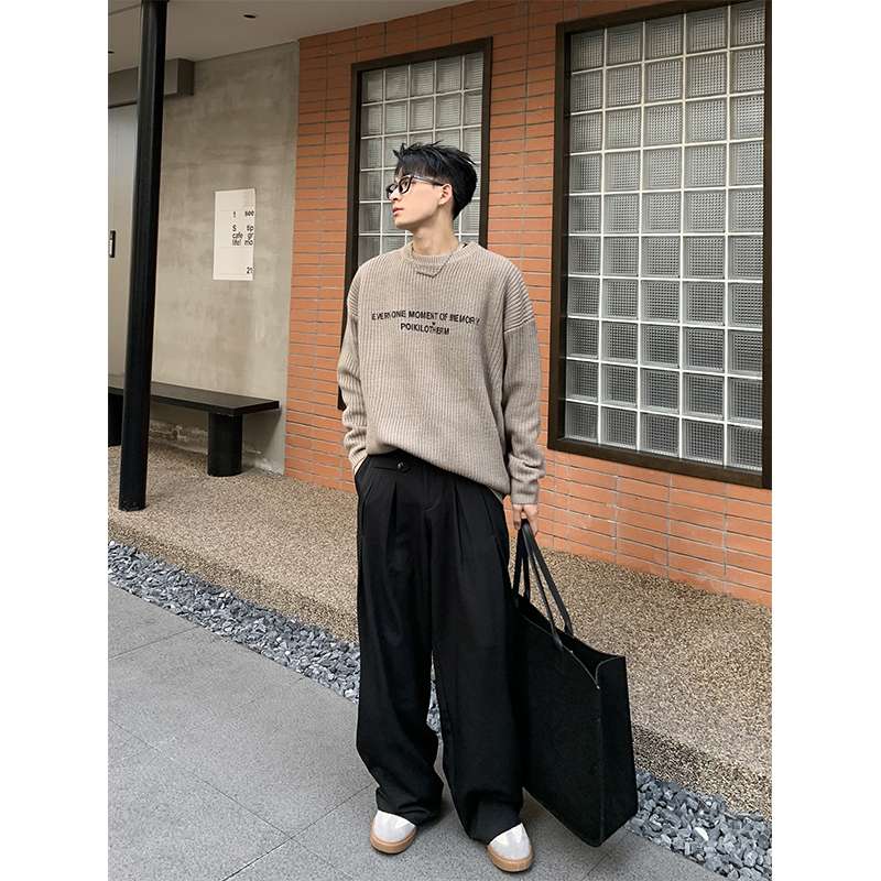 ストリートファッション メッセージ入りオーバーサイズニット