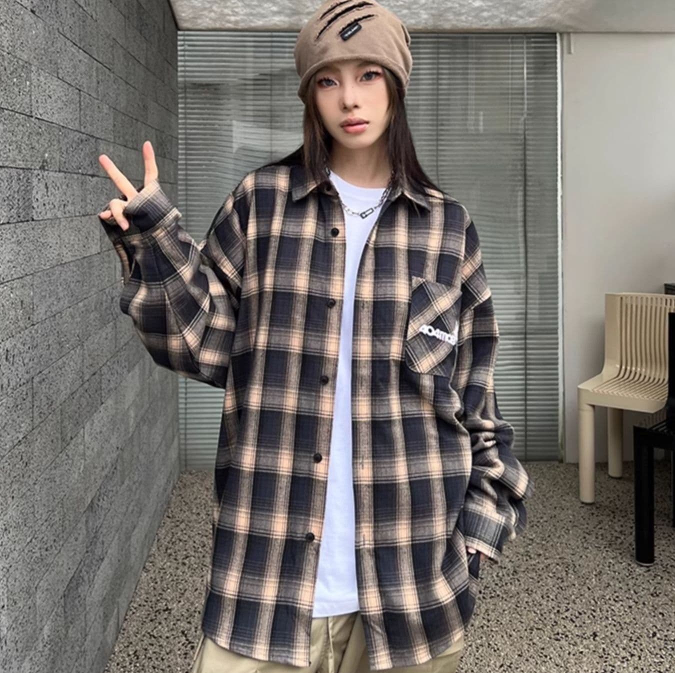 ストリートファッション ゆったりシルエットチェックシャツ