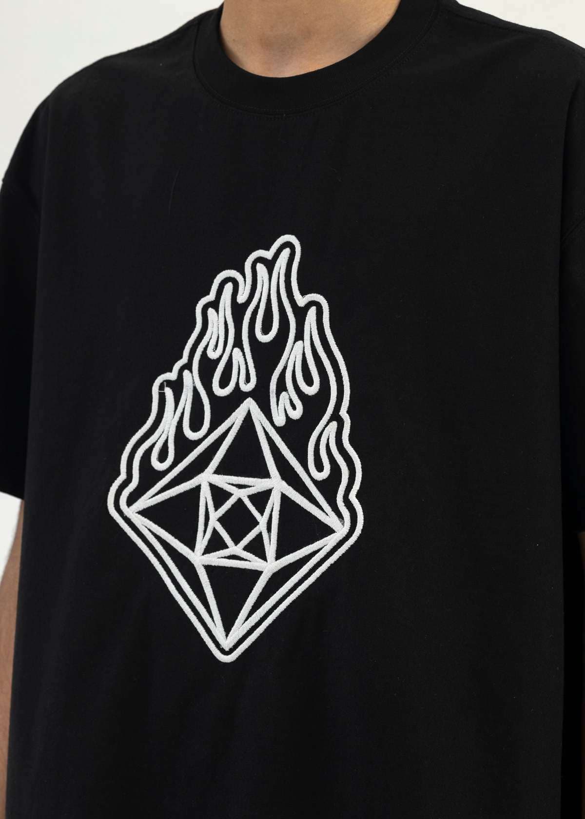 ストリートファッション 燃える宝石モチーフプリントTシャツ