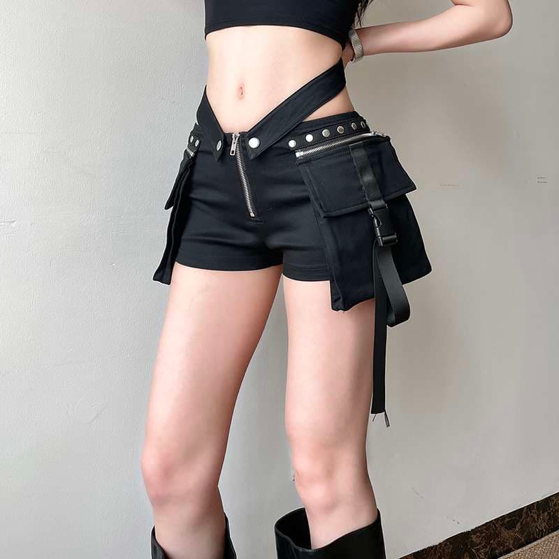 ストリートファッション ゴシックパンク風ストラップ付きショートパンツ