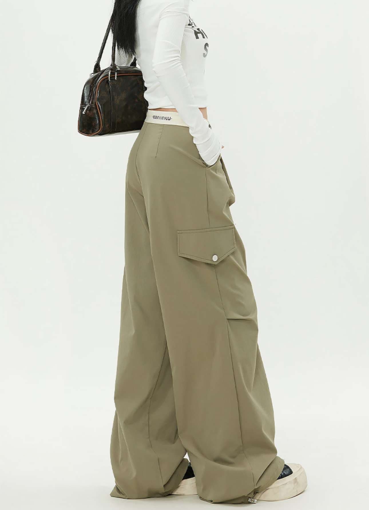ストリートファッション ゆったりワイドシルエットカーゴパンツ