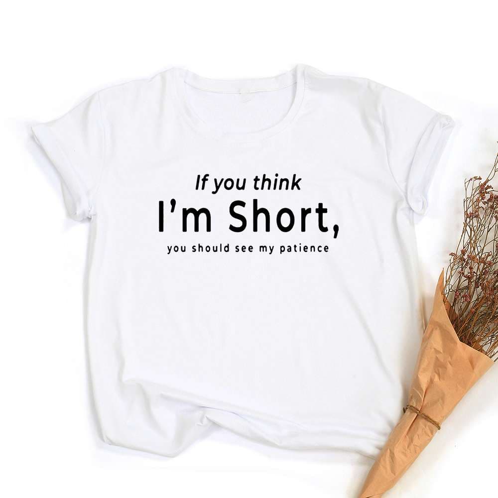 ストリートファッション ショート発言に対するユーモアTシャツ