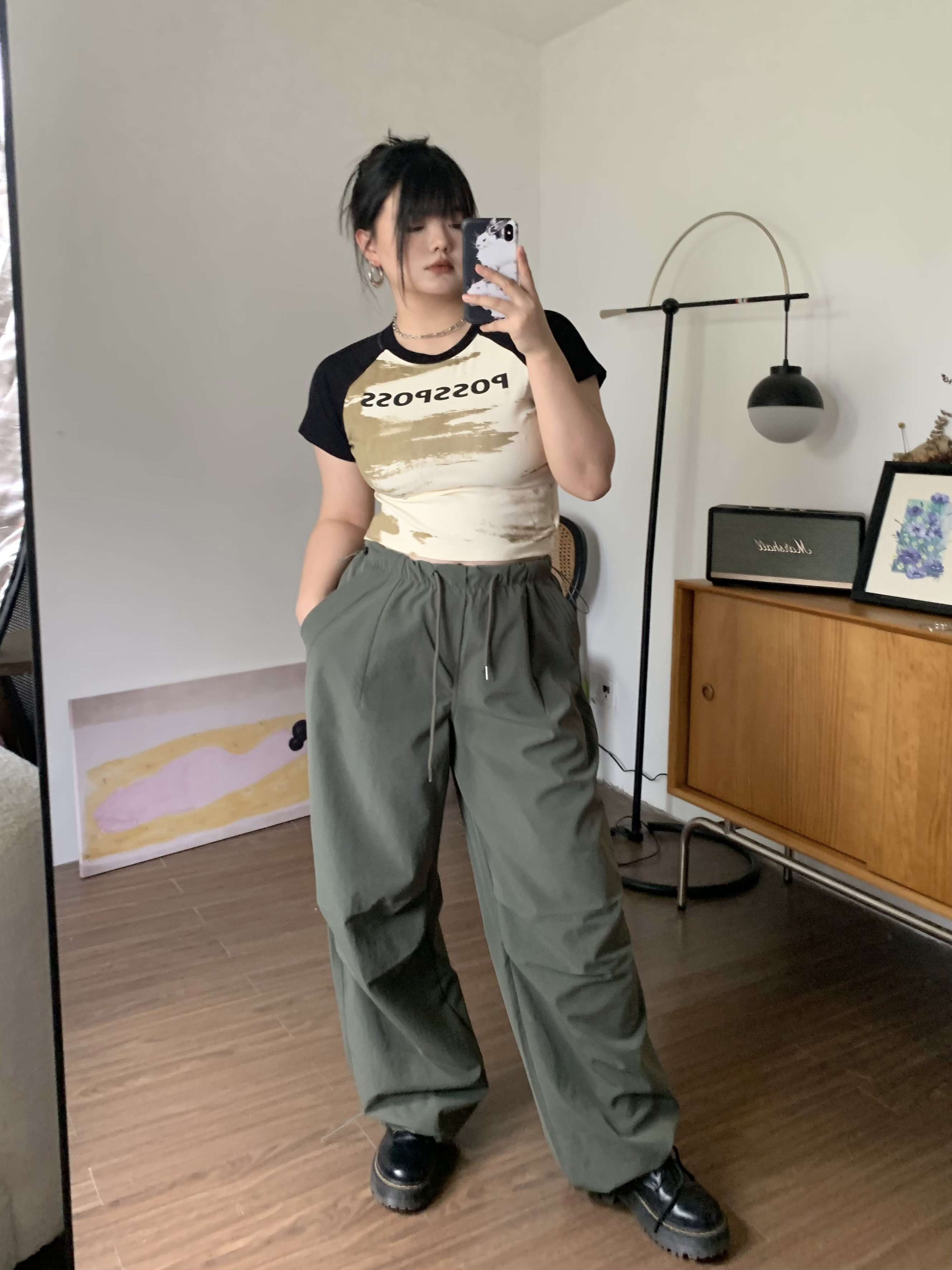 ストリートファッション ゆったりワイドカーゴパンツ