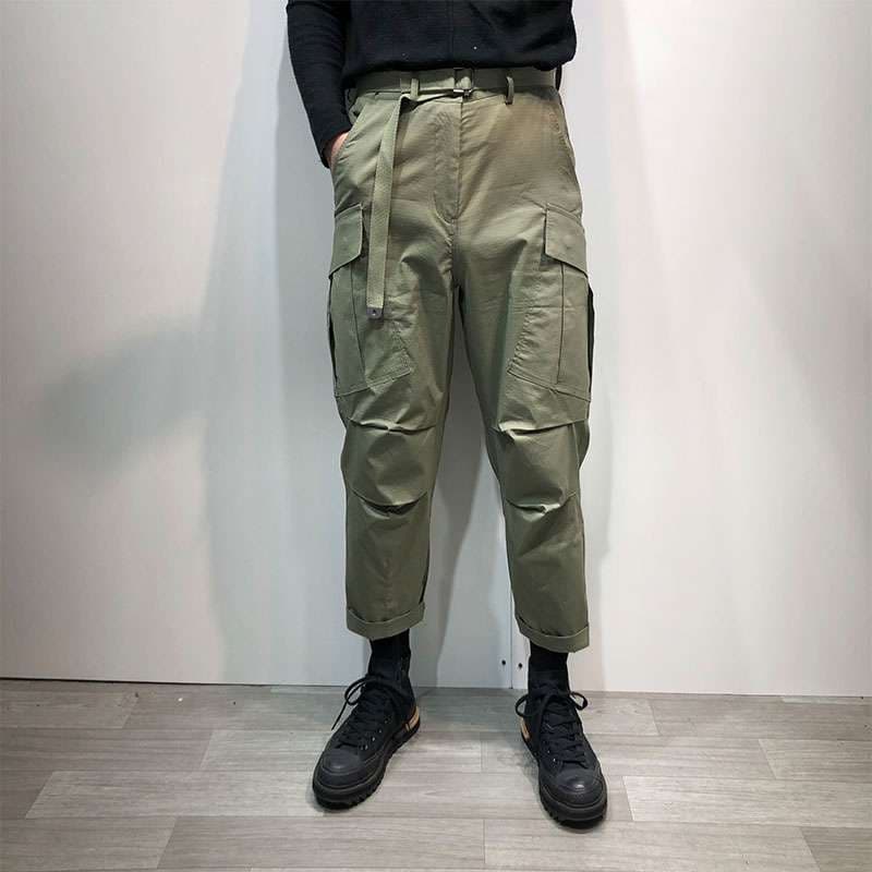 ストリートファッション ミリタリーテイスト ワイドカーゴパンツ
