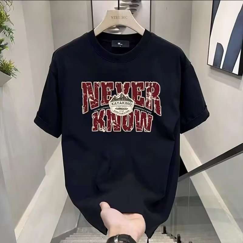 ストリートファッション シンプルロゴ入りメンバーズTシャツ