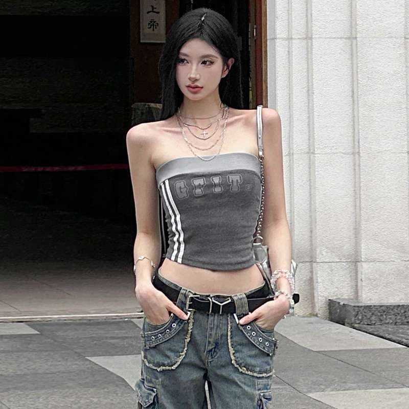 ストリートファッション ストレッチタイプの袖なしクロップトップ