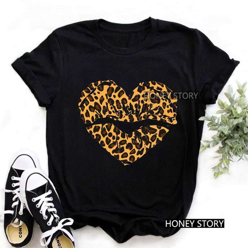 ストリートファッション 豹柄アクセントTシャツ