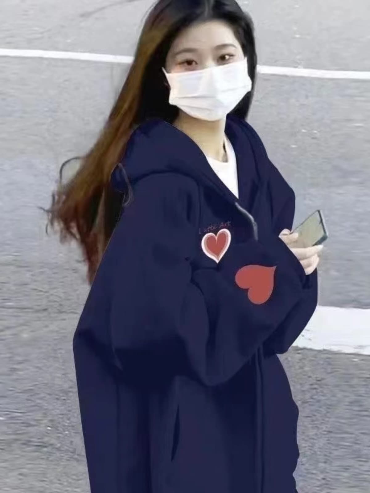 ストリートファッション ハートアクセントがかわいいオーバーサイズパーカー