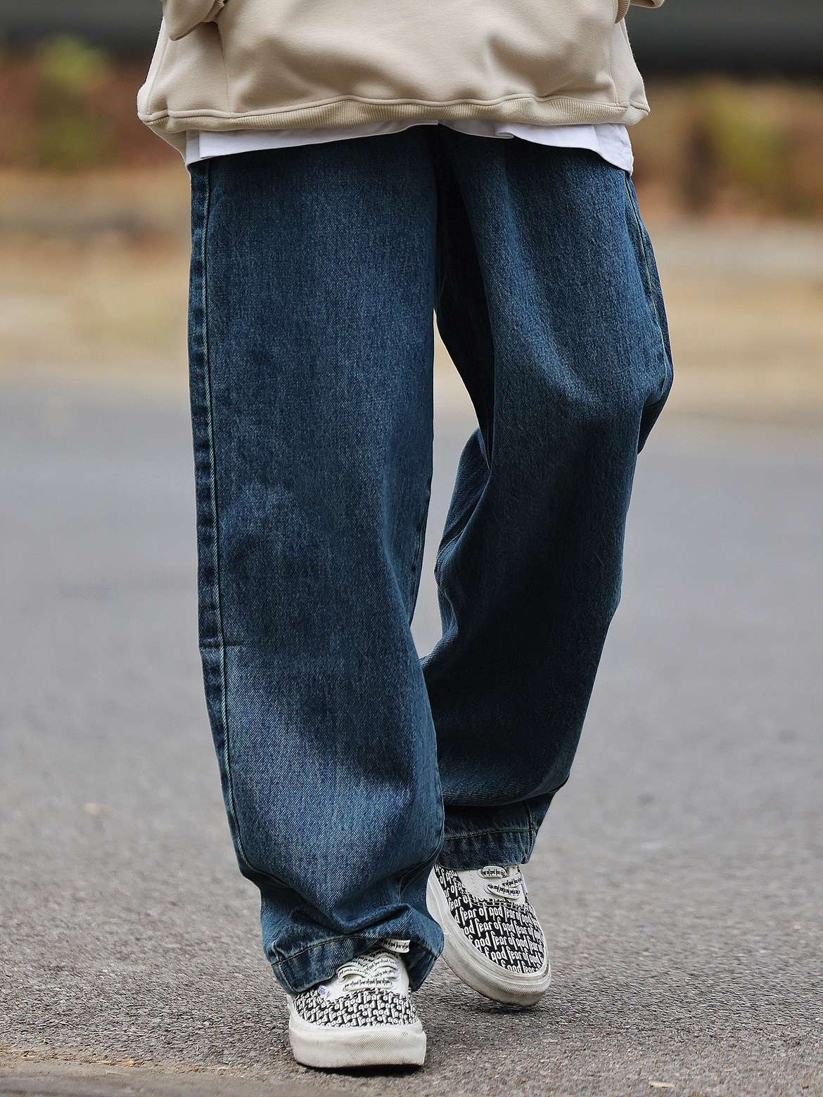 ストリートファッション ゆったりワイドデニムパンツ