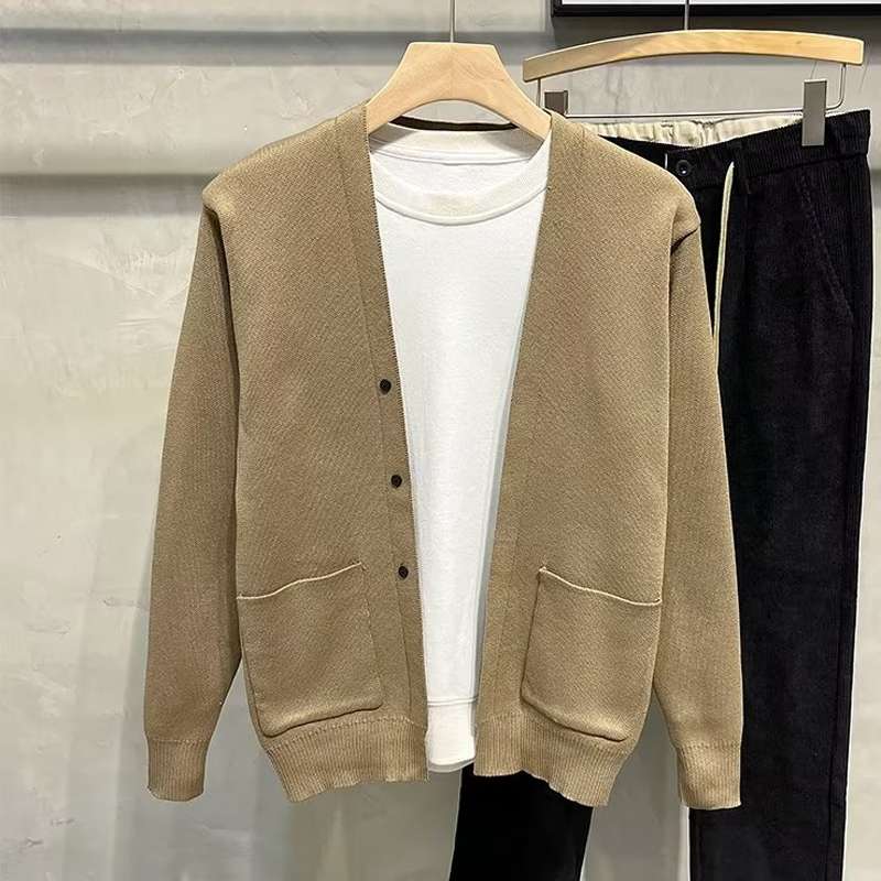 ストリートファッション シンプルシルエットのカジュアルカーディガン