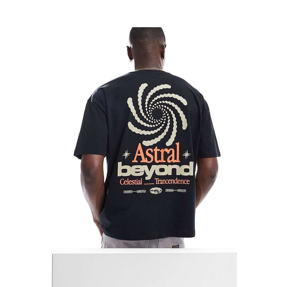 ストリートファッション オーバーサイズ・リラックスフィットTシャツ