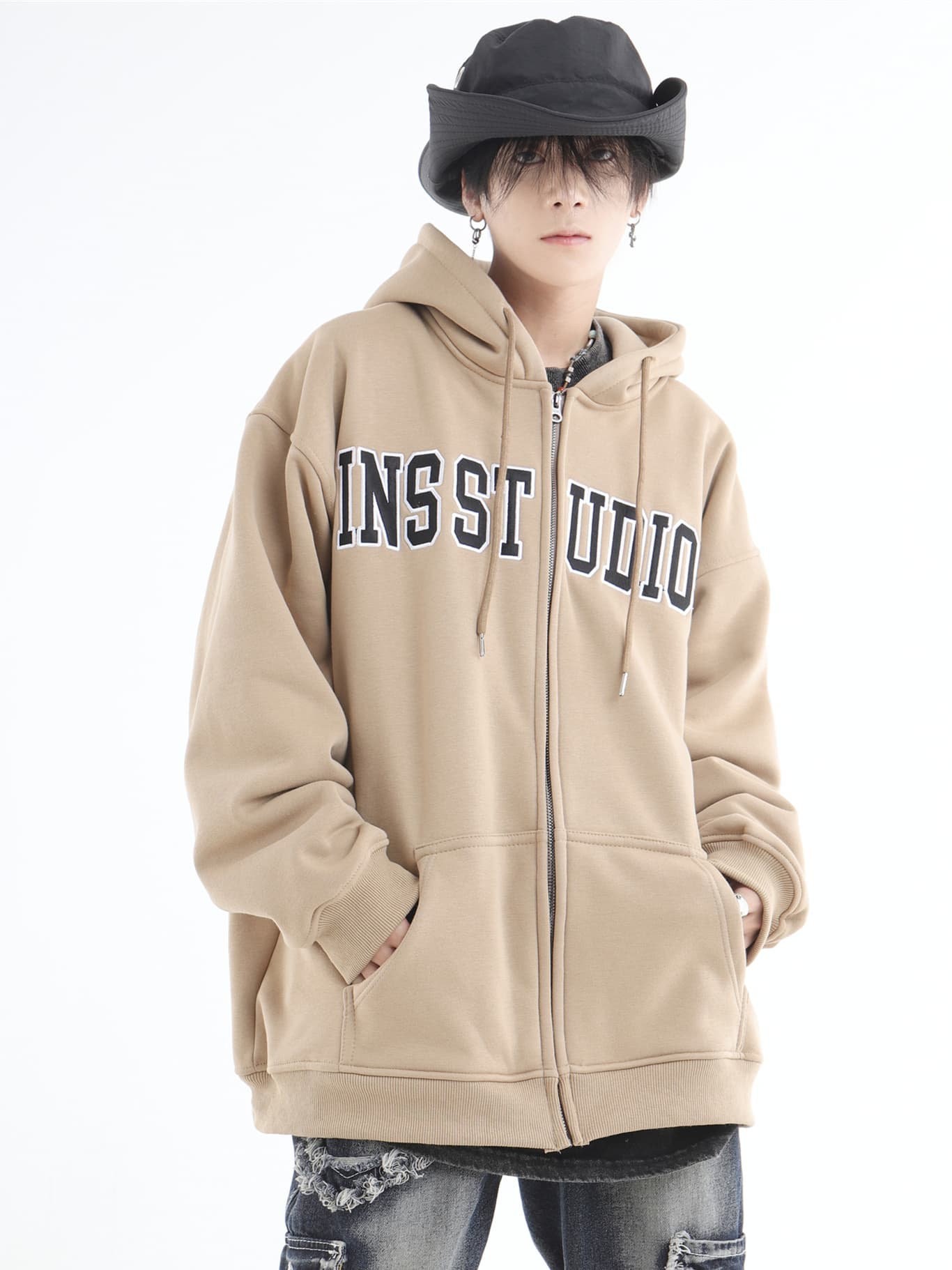 ストリートファッション ストリートファッション スタジオロゴ オーバーサイズ パーカー