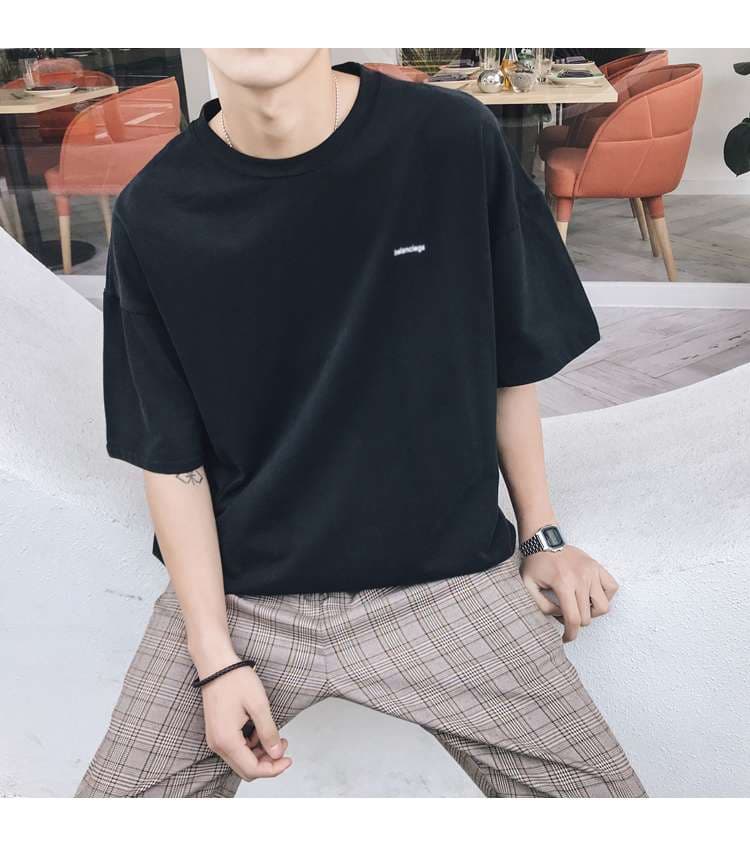 ストリートファッション シンプルロゴ入りオーバーサイズTシャツ