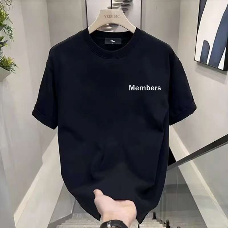 ストリートファッション シンプルロゴ入りメンバーズTシャツ