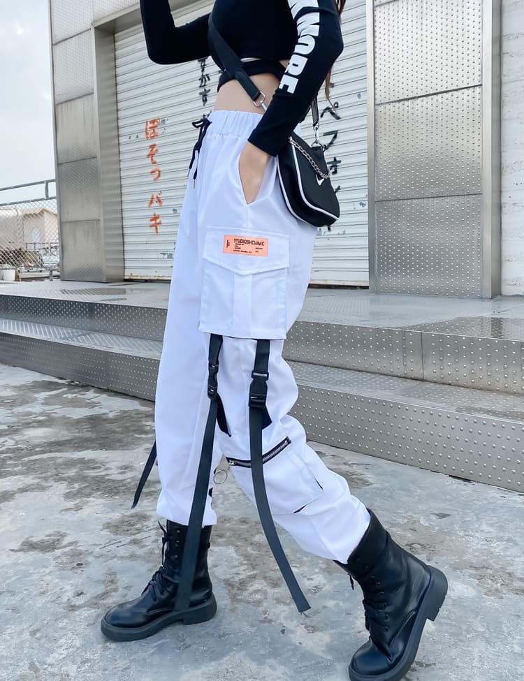 ストリートファッション デザインストラップ付きカーゴパンツ