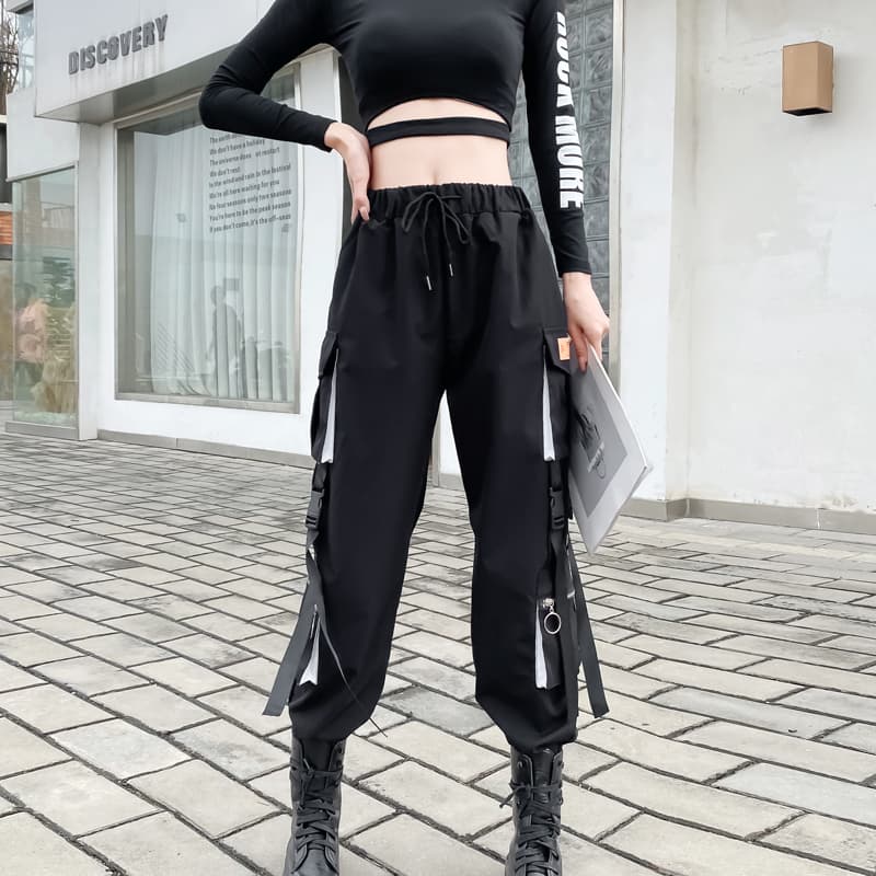ストリートファッション デザインストラップ付きカーゴパンツ