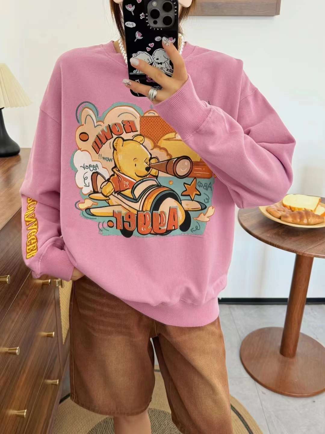 ストリートファッション くまさんイラスト入りオーバーサイズスウェット